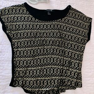 👛 Forever 21 Black and Gold Short Sleeve Top